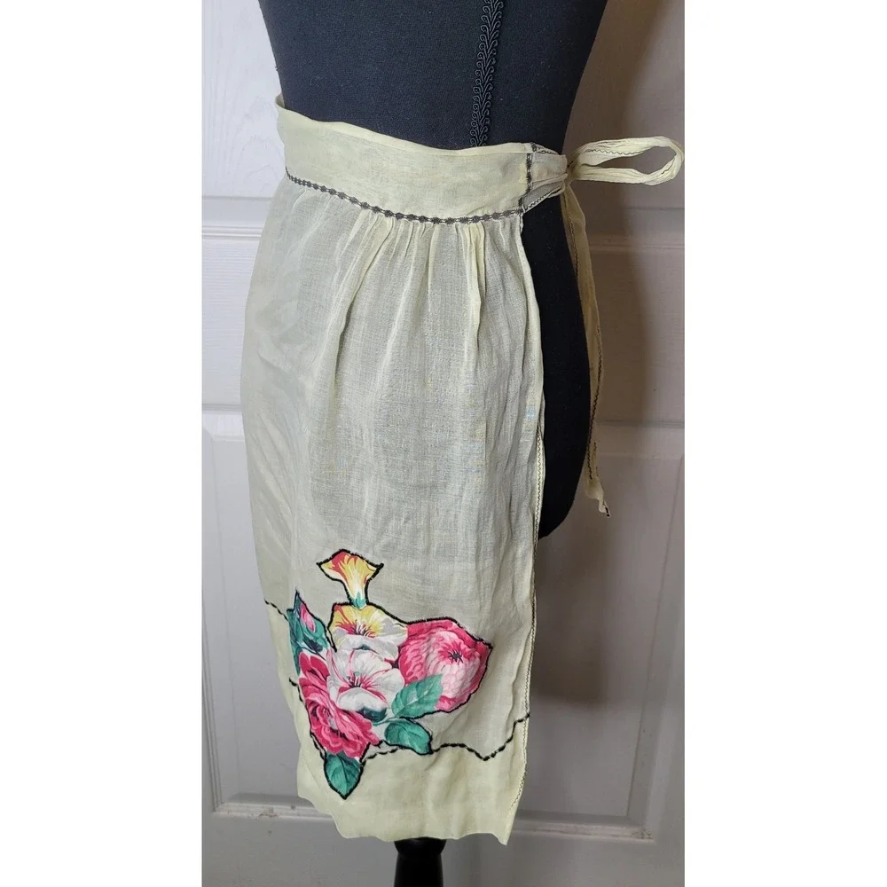 Vintage 1950's Half Apron Hostess Cook Yellow Sheer Embroidery Grannycore Unique